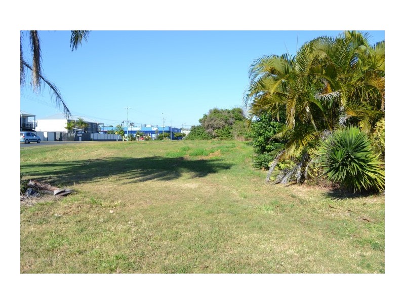 310 Esplanade, Pialba QLD 4655