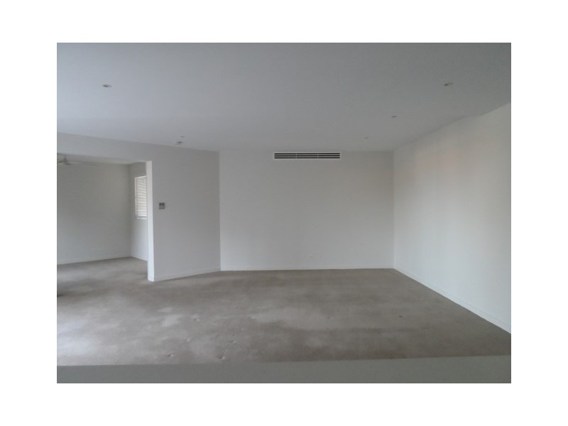 210/468 Esplanade, Torquay QLD 4655