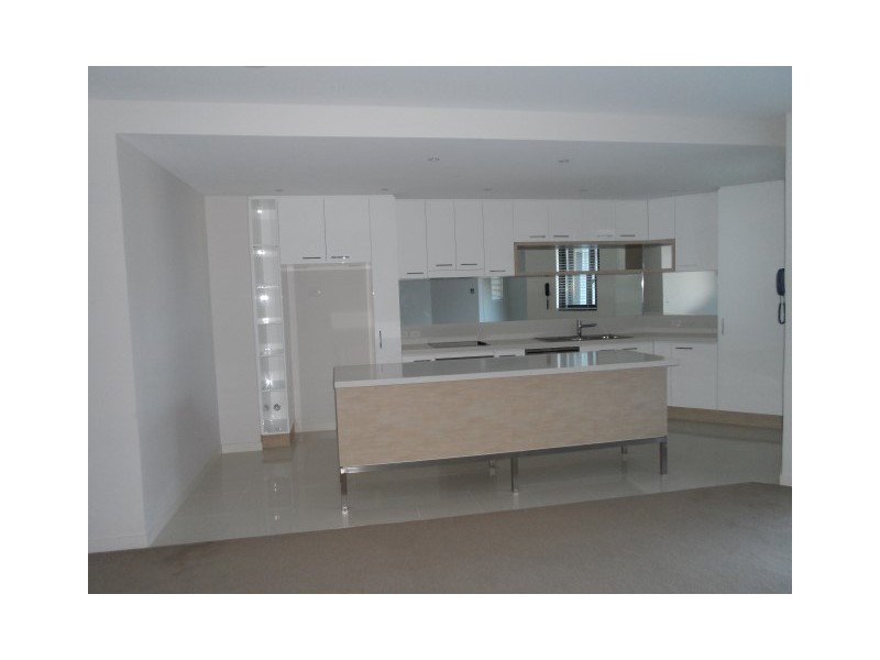 210/468 Esplanade, Torquay QLD 4655