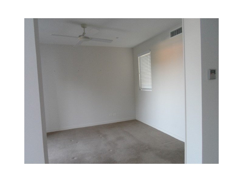 210/468 Esplanade, Torquay QLD 4655