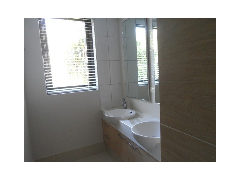 210/468 Esplanade, Torquay QLD 4655