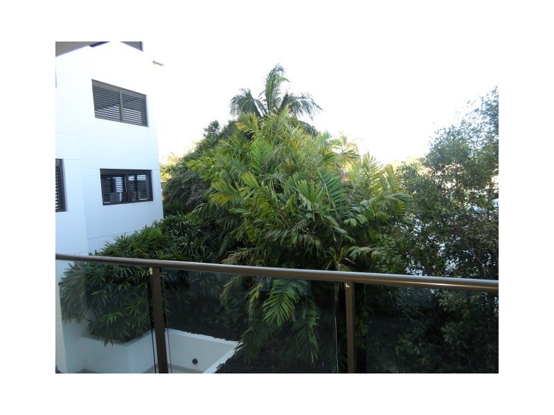 210/468 Esplanade, Torquay QLD 4655