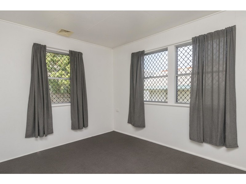 42 Esplanade, Point Vernon QLD 4655