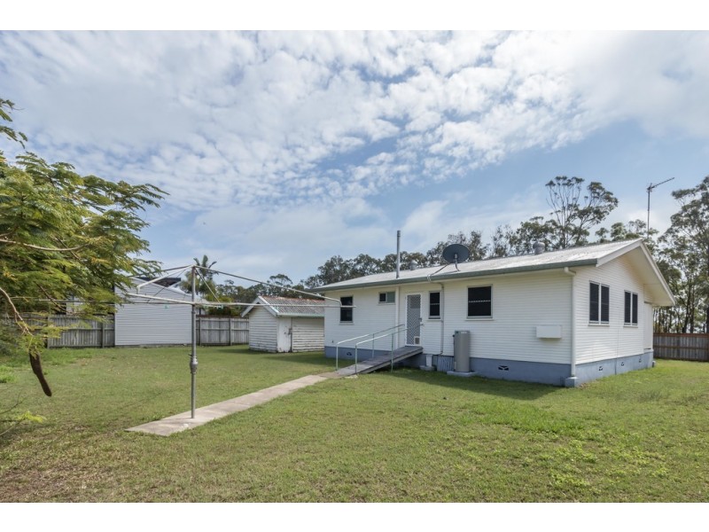 42 Esplanade, Point Vernon QLD 4655
