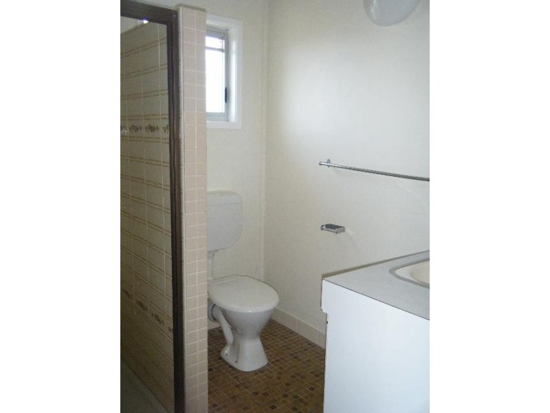 5/1 King, Urangan QLD 4655
