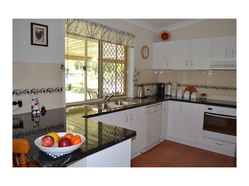 104 Seaview Drive, Booral QLD 4655