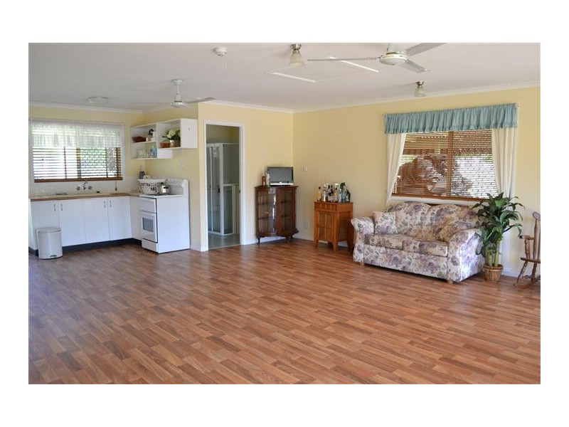 104 Seaview Drive, Booral QLD 4655