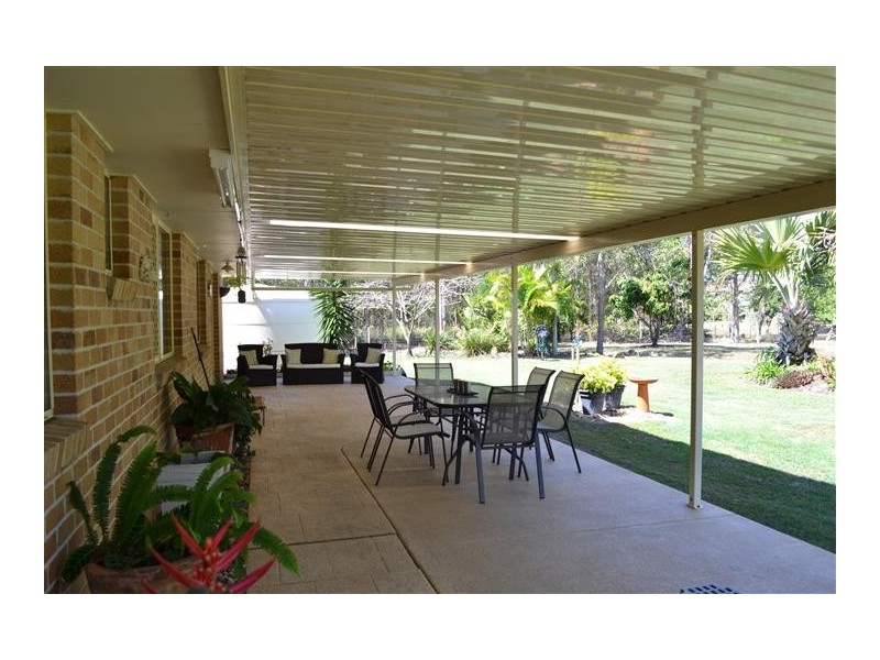 104 Seaview Drive, Booral QLD 4655
