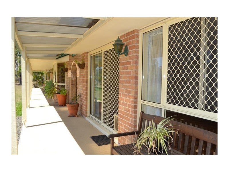 104 Seaview Drive, Booral QLD 4655