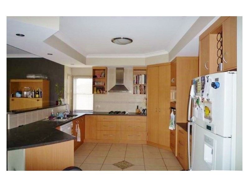 34 Sandalwood Dr, Wondunna QLD 4655