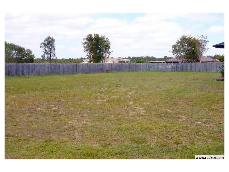 34 Sandalwood Dr, Wondunna QLD 4655