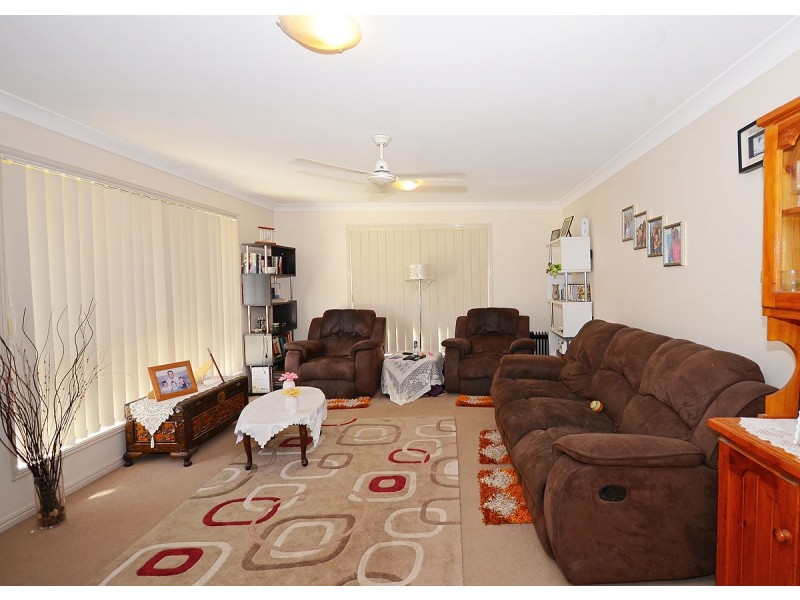 136 Emerald Park Way, Urangan QLD 4655