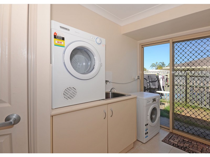 136 Emerald Park Way, Urangan QLD 4655