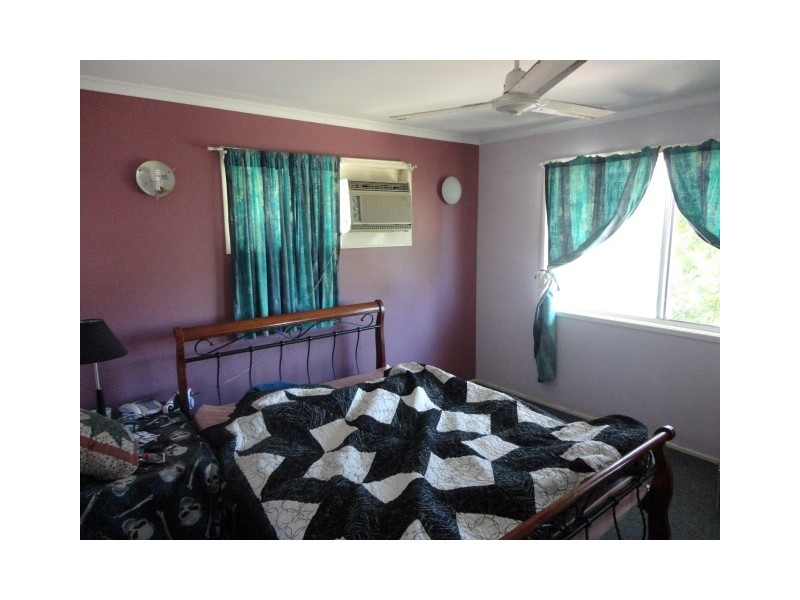 41 Saunders Street, Point Vernon QLD 4655