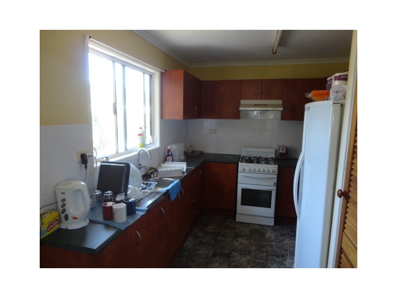 41 Saunders Street, Point Vernon QLD 4655