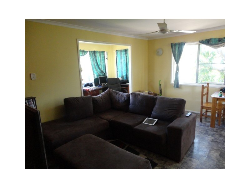 41 Saunders Street, Point Vernon QLD 4655