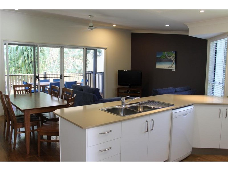 14 Williams Avenue, Fraser Island QLD 4581