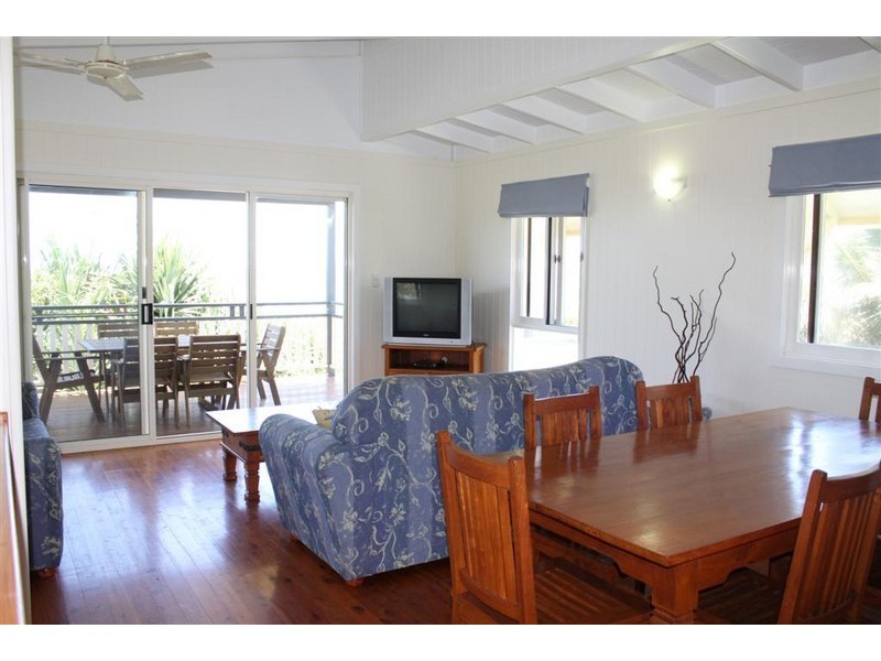 9 Williams Avenue, Fraser Island QLD 4581