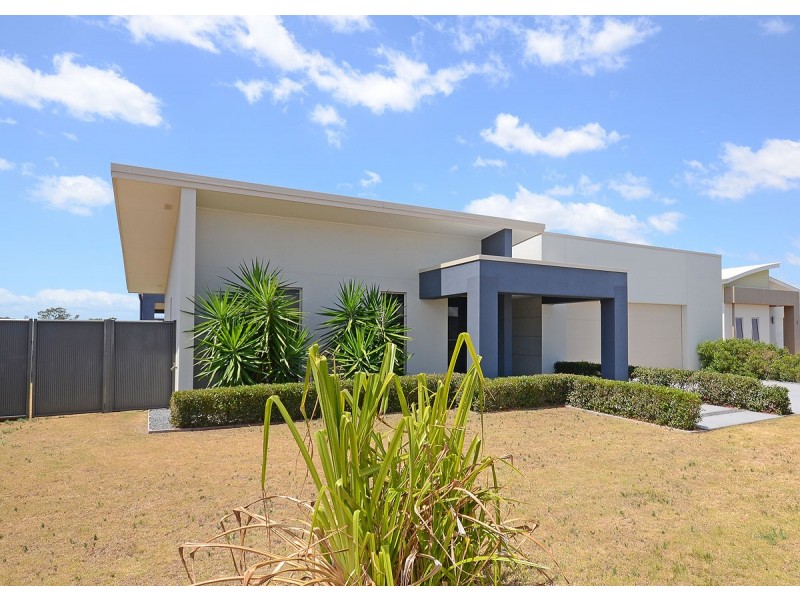 3 Mermaid Court, Eli Waters QLD 4655