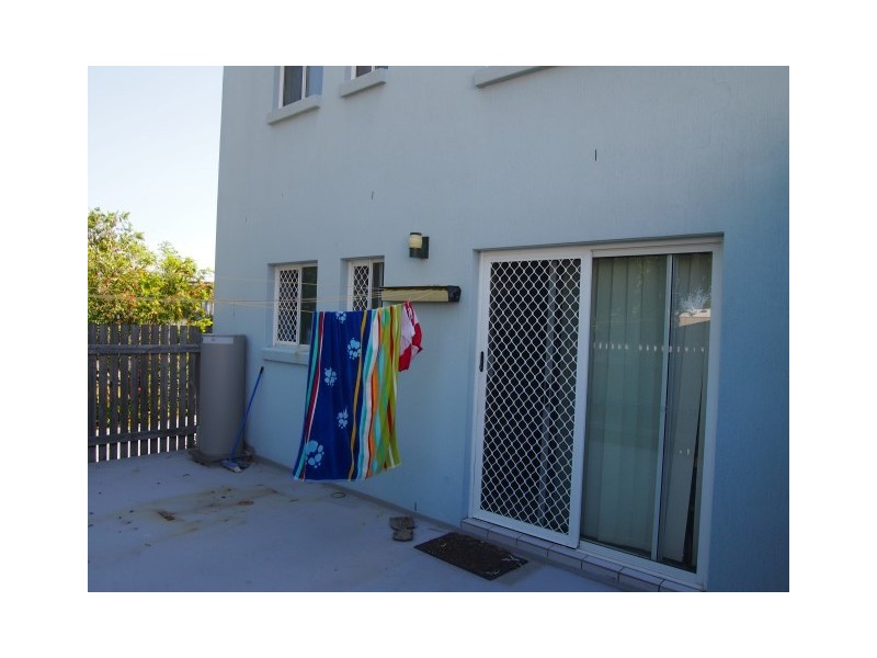 4/458 Esplanade, Torquay QLD 4655