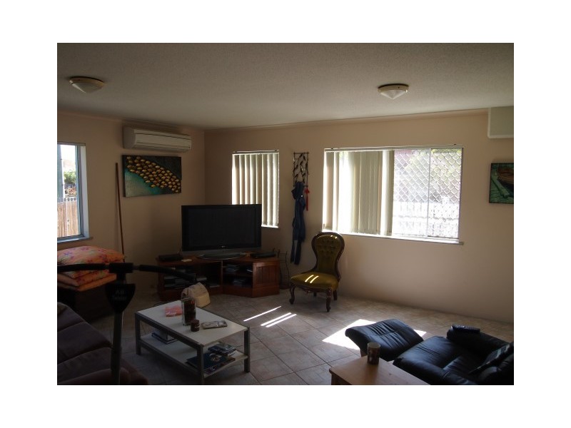 4/458 Esplanade, Torquay QLD 4655