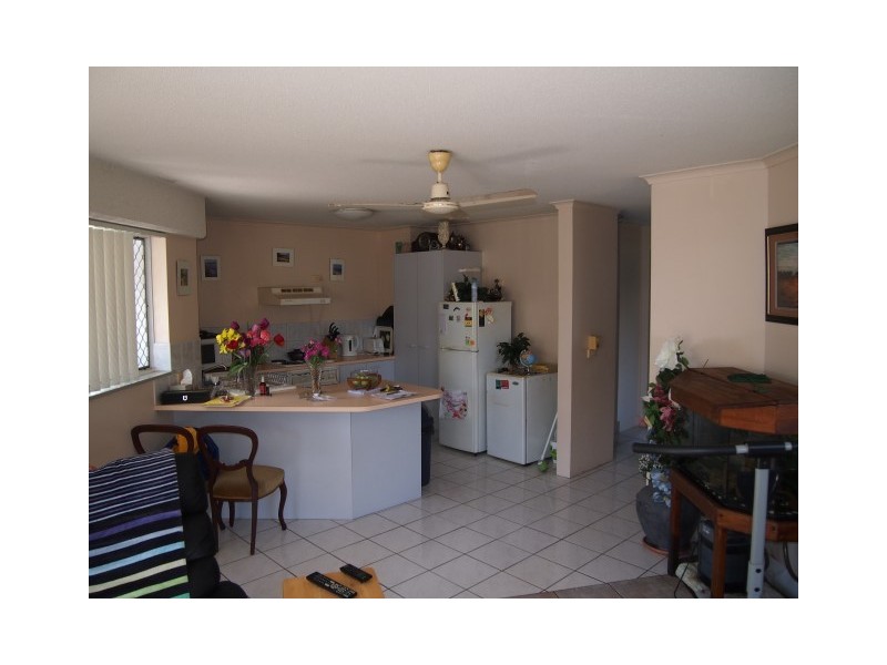 4/458 Esplanade, Torquay QLD 4655