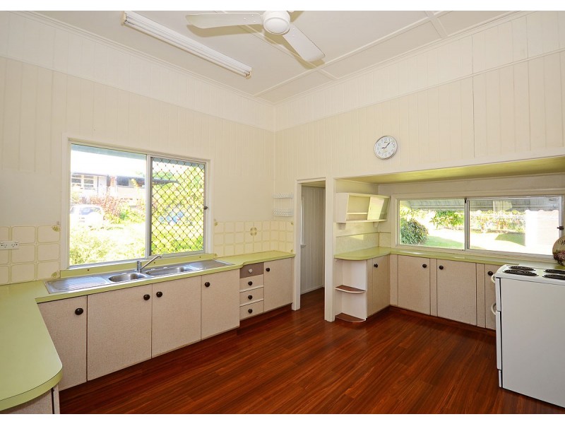 31 Beach Road, Pialba QLD 4655