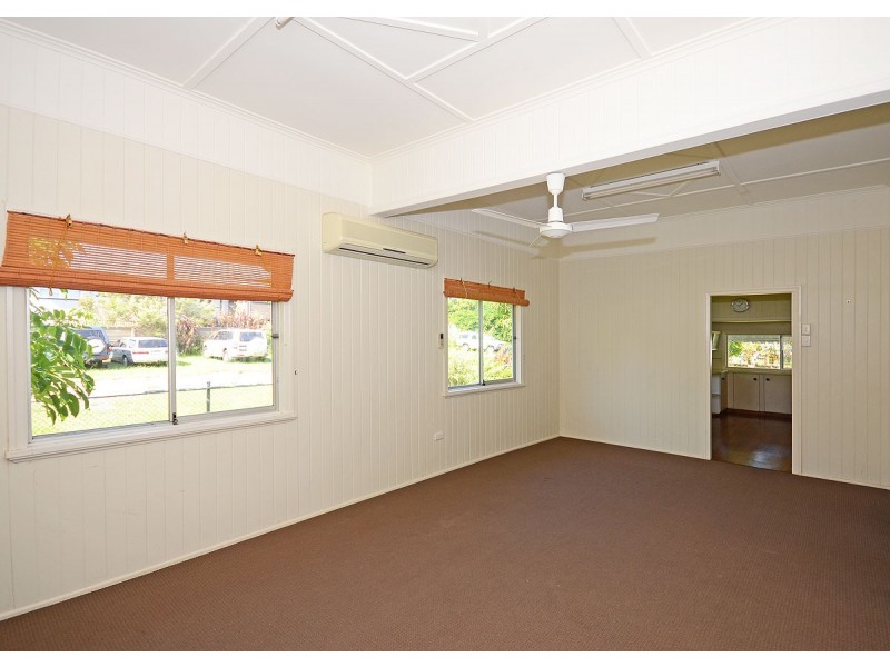 31 Beach Road, Pialba QLD 4655