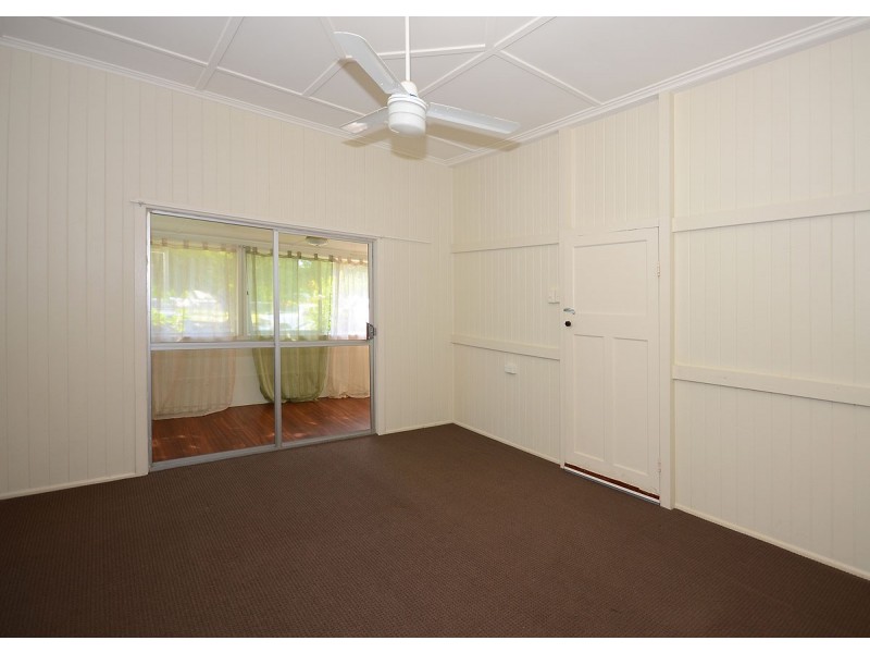 31 Beach Road, Pialba QLD 4655