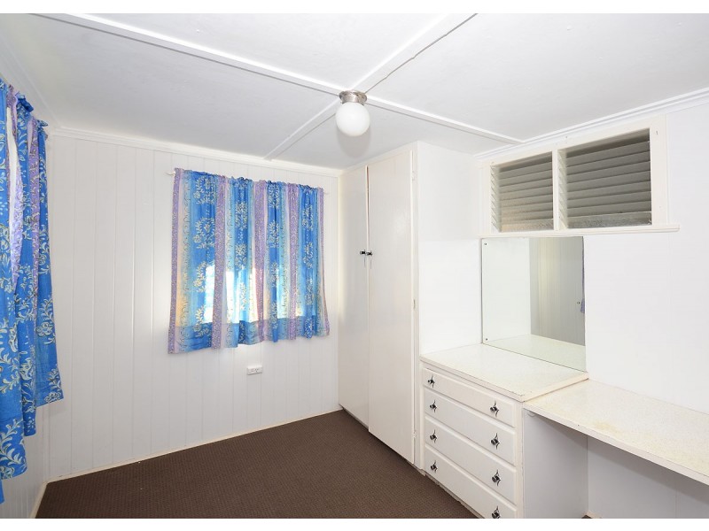 31 Beach Road, Pialba QLD 4655