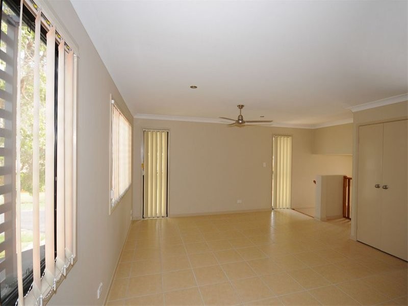 3/52 Shell Street, Urangan QLD 4655