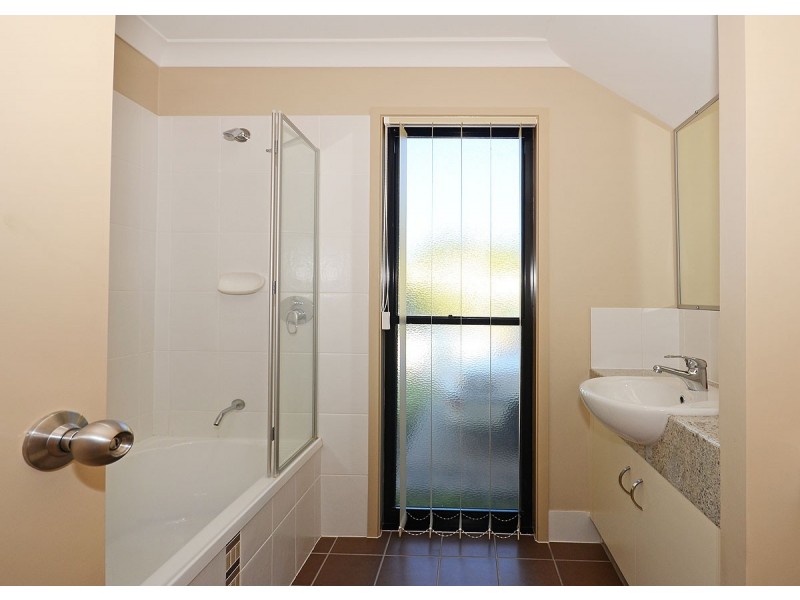 3/52 Shell Street, Urangan QLD 4655