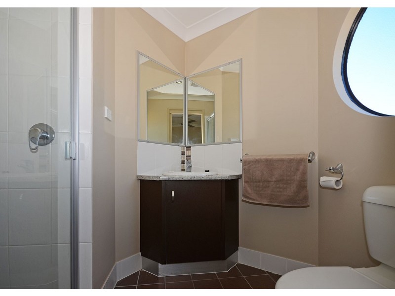 3/52 Shell Street, Urangan QLD 4655