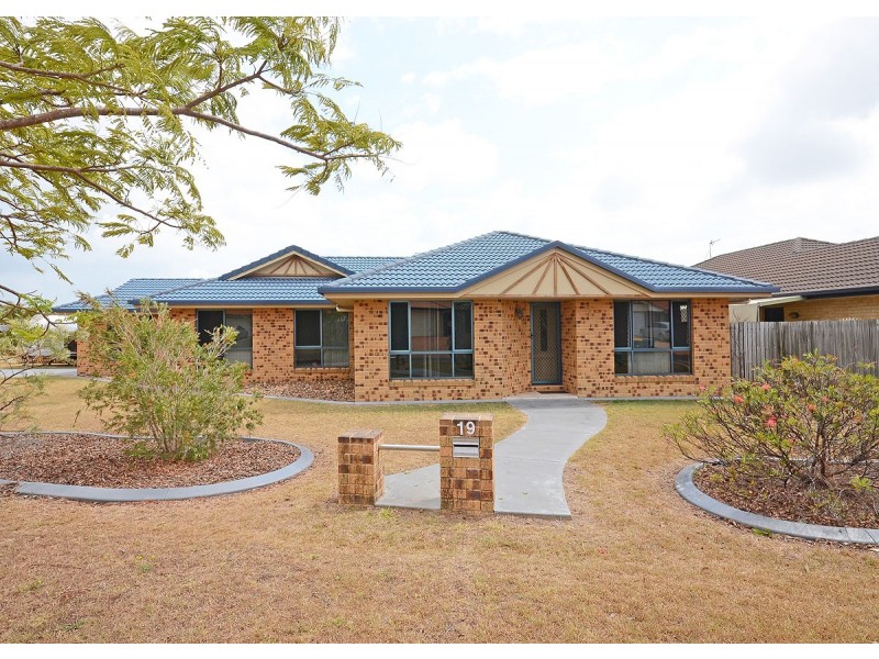 19 Heather Way, Urraween QLD 4655