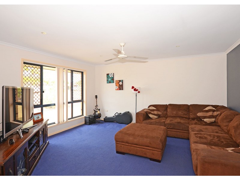 19 Heather Way, Urraween QLD 4655