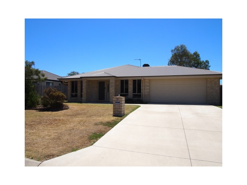 11 Whipbird Court, Urangan QLD 4655