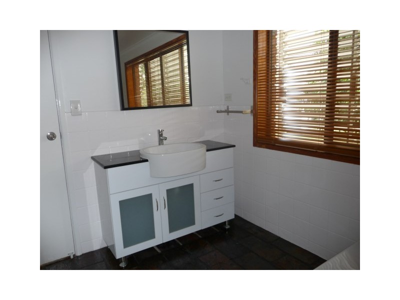 3 Kurrajong Crescent, Point Vernon QLD 4655