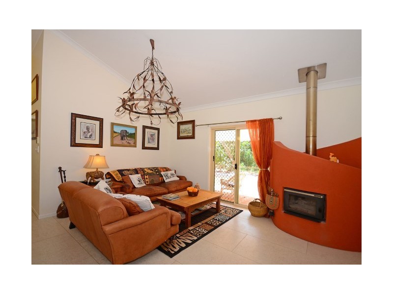 34 Senor Avenue, Urangan QLD 4655