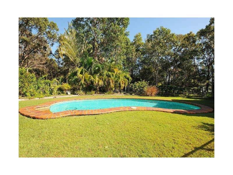 34 Senor Avenue, Urangan QLD 4655