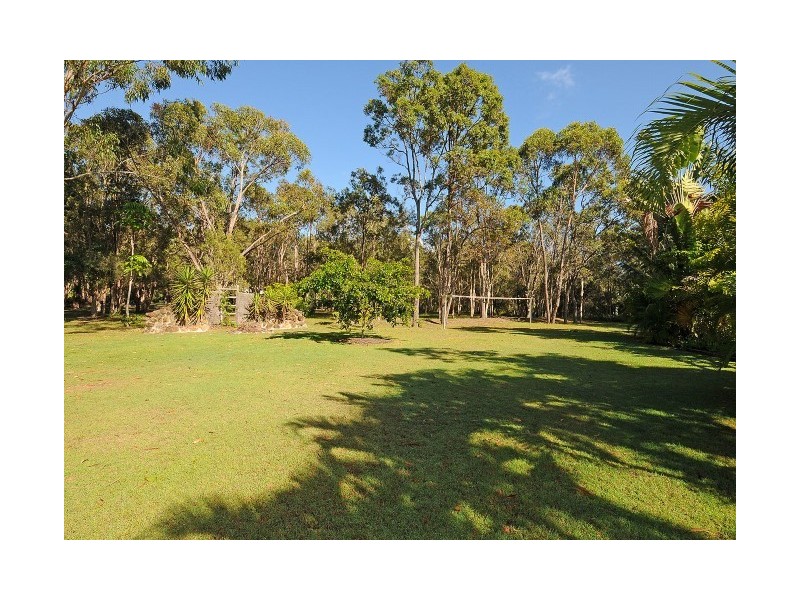34 Senor Avenue, Urangan QLD 4655
