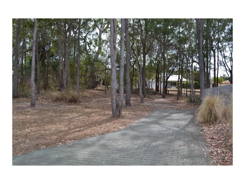 19 Parraweena Court, Point Vernon QLD 4655