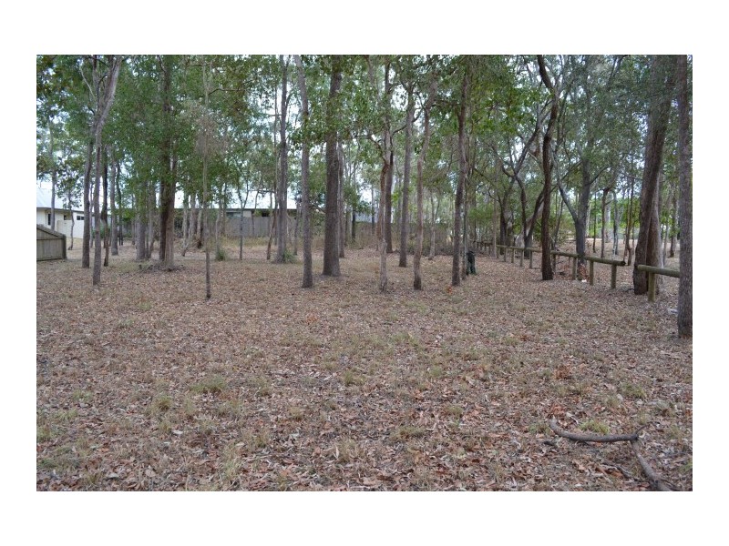 19 Parraweena Court, Point Vernon QLD 4655