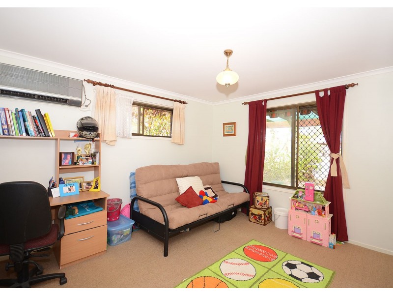 16 Paul Drive, Point Vernon QLD 4655