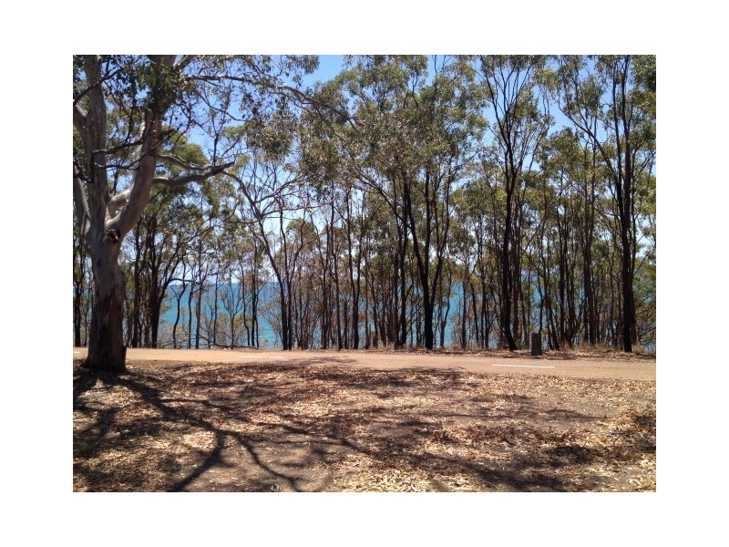 42 Esplanade, Point Vernon QLD 4655