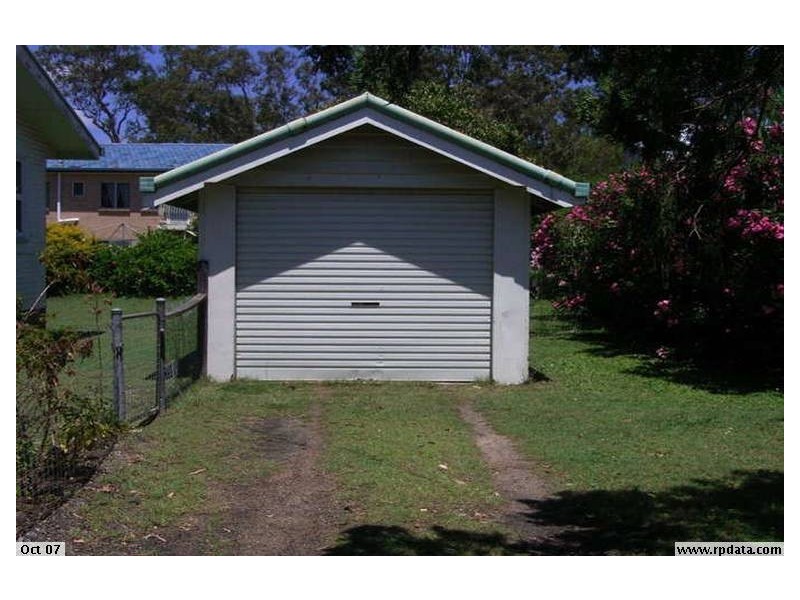 42 Esplanade, Point Vernon QLD 4655