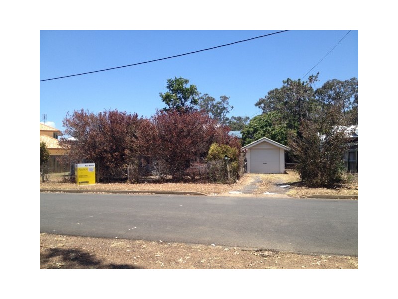 42 Esplanade, Point Vernon QLD 4655