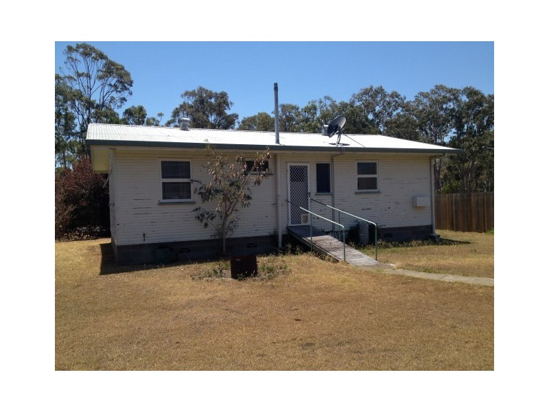 42 Esplanade, Point Vernon QLD 4655