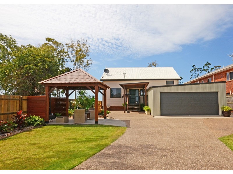 2 Burrum Street, Burrum Heads QLD 4659