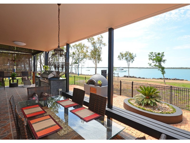 2 Burrum Street, Burrum Heads QLD 4659
