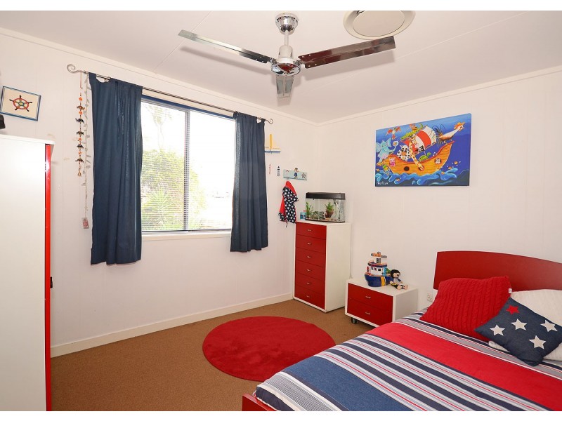 2 Burrum Street, Burrum Heads QLD 4659